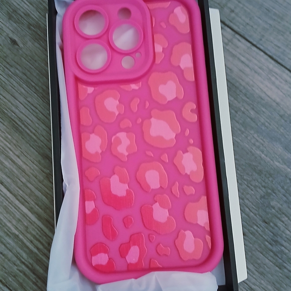 Assorted IPhone Cases (Lot) - Picture 15 of 16